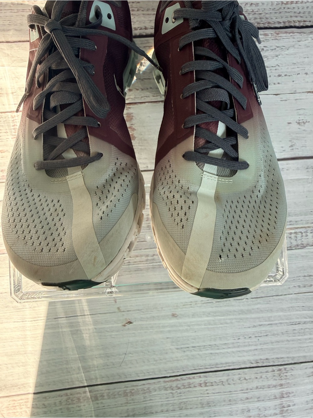 On Running Women's Gradient Mint and Burgundy Athletic Shoes - Picture 3 of 12